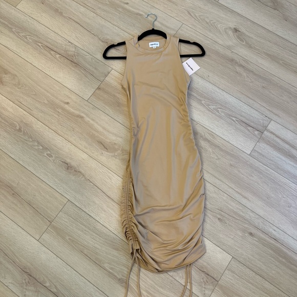 superdown Dresses & Skirts - Brand new tags attached scrunch superdown dress